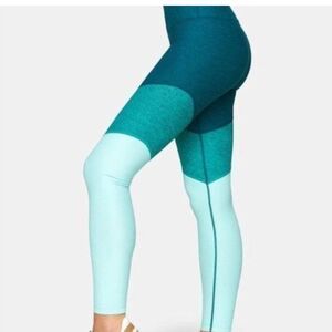 Outdoor Voices color block leggings small